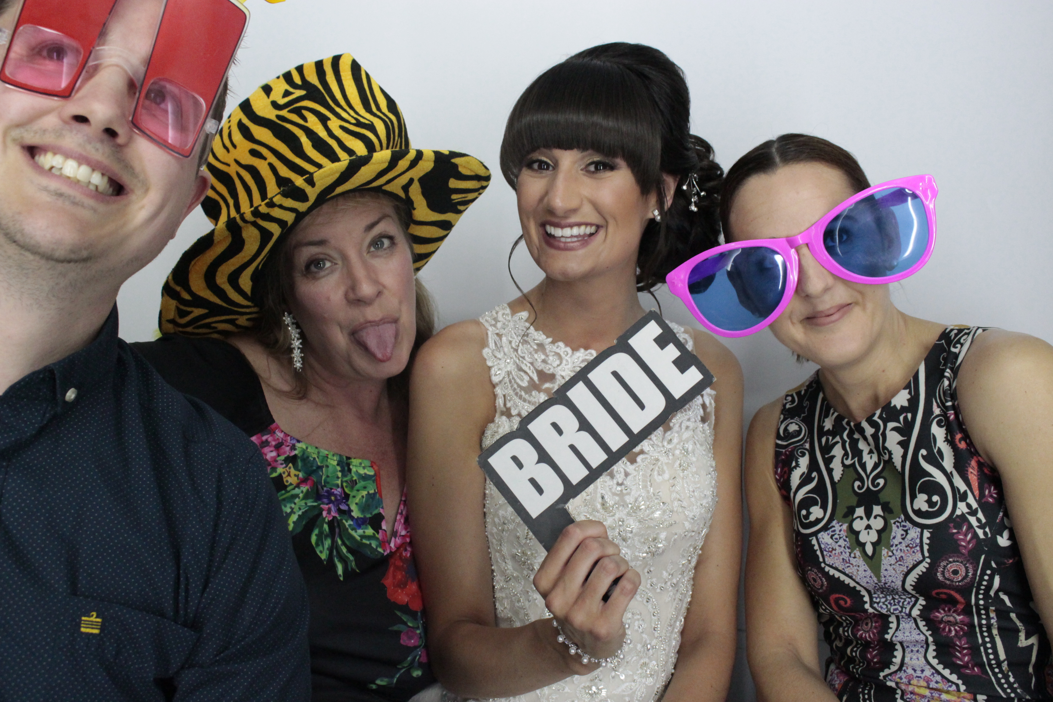 James and Tracy’s wedding  | View more photos from the event at gallery.myphotoboothexperience.co.uk/u/MyPhotoBoothExperienceLtd/James-and-Tracy’s-wedding